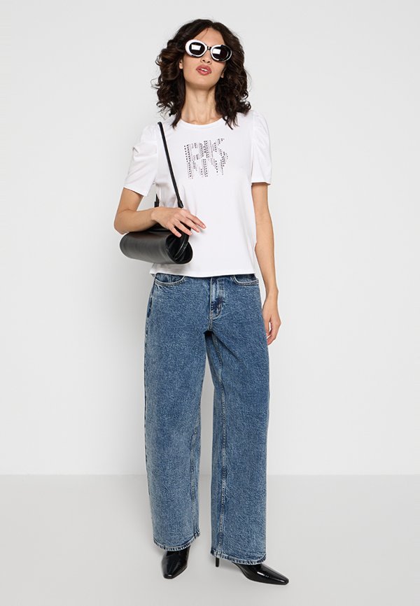 DKNY