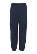 Marineblaue Cargo-Hosen mit elastischem Bund, zwei Seitentaschen und elastischen Bündchen an den Knöcheln. Hergestellt aus weichem Stoff mit glatter Textur.