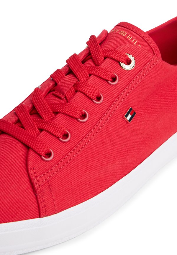 Tommy Hilfiger ENAMEL FLAG CANVAS TRAINERS