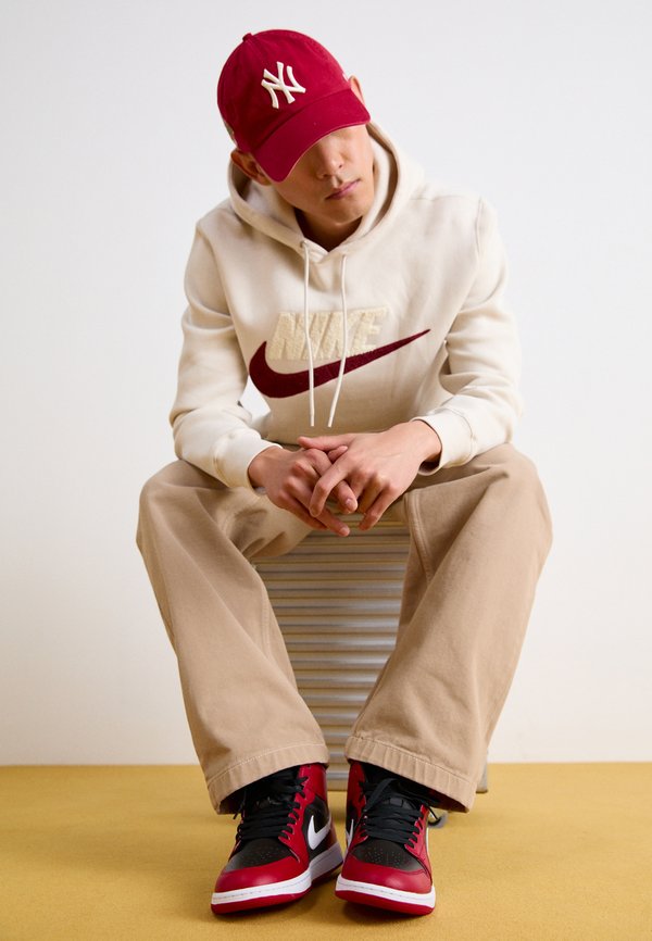 Jordan AIR JORDAN 1 MID UNISEX