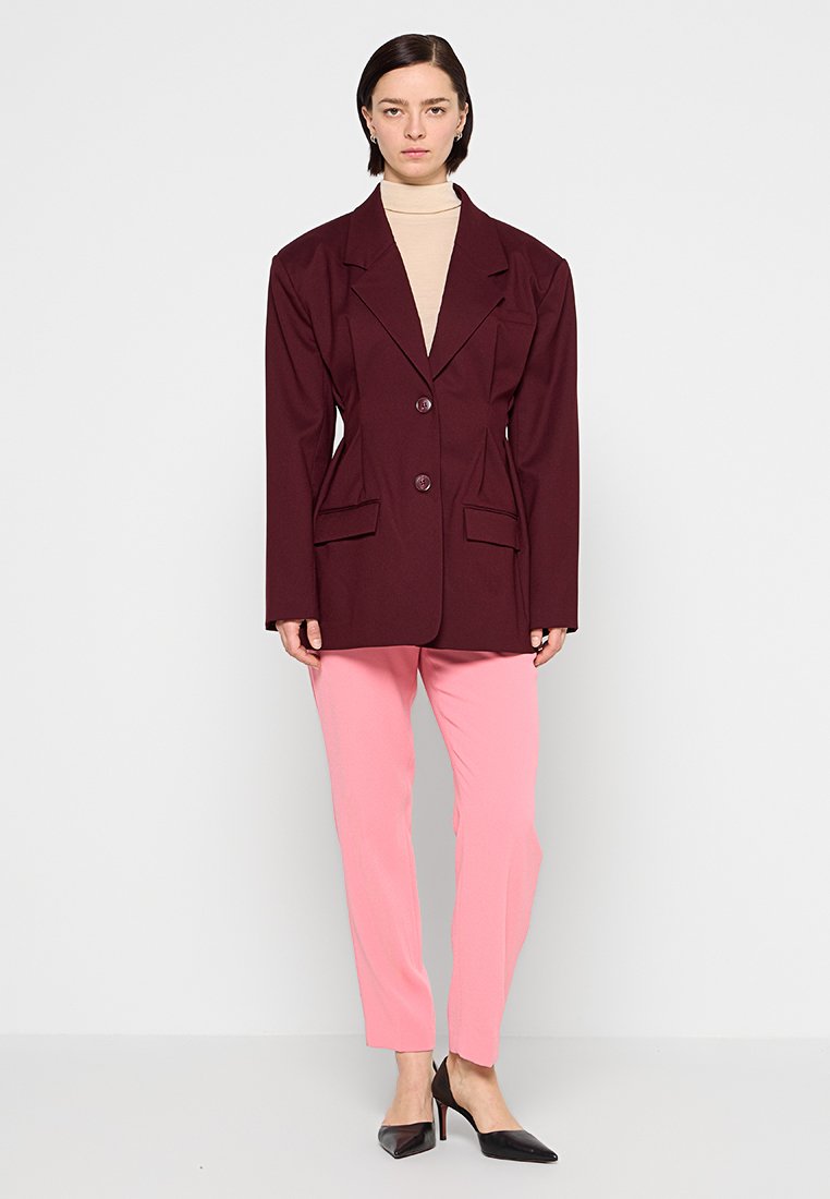 RIANI SLIM FIT