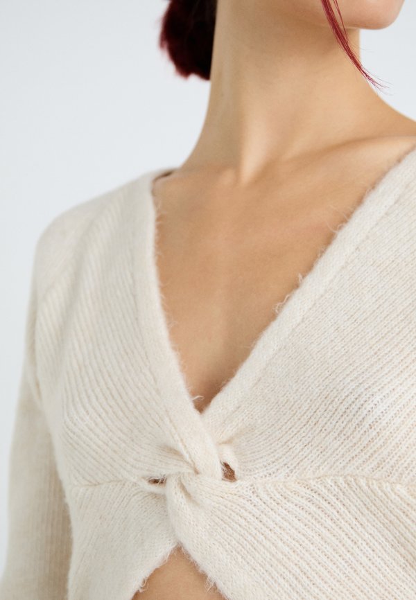 ONLY ONLLARISA V NECK