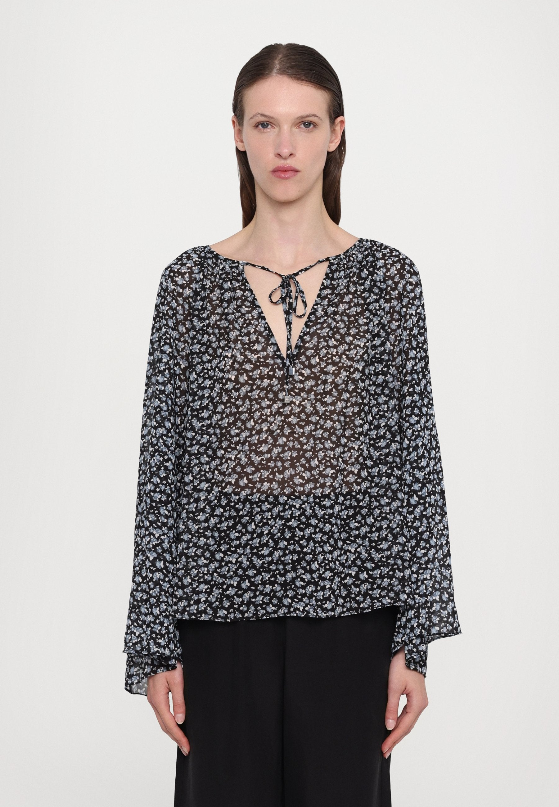 MICHAEL Michael Kors V NECK