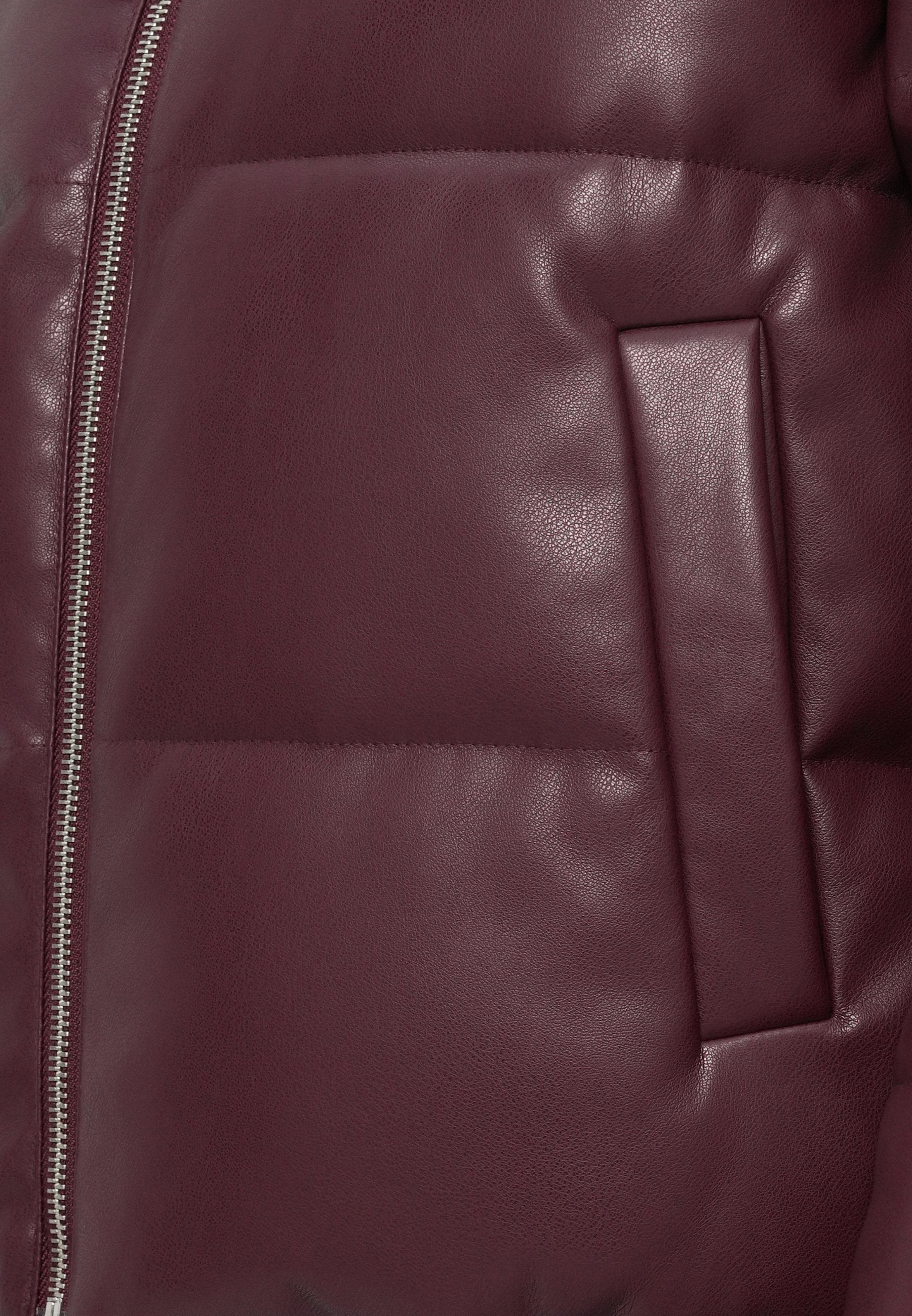 Abercrombie & Fitch SHORT PUFFER