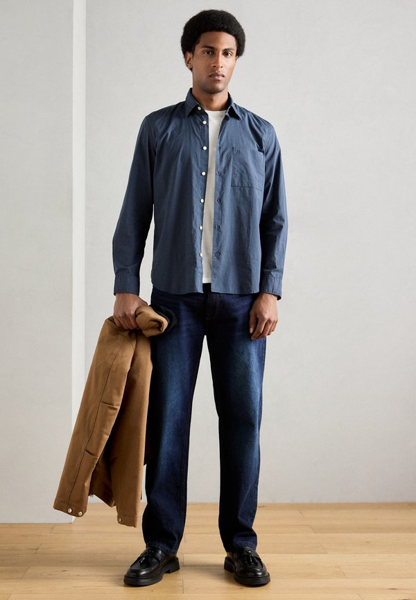 Marc O'Polo LONG SLEEVES ONE RECTANGULAR CHEST POCKET ROUND HEM