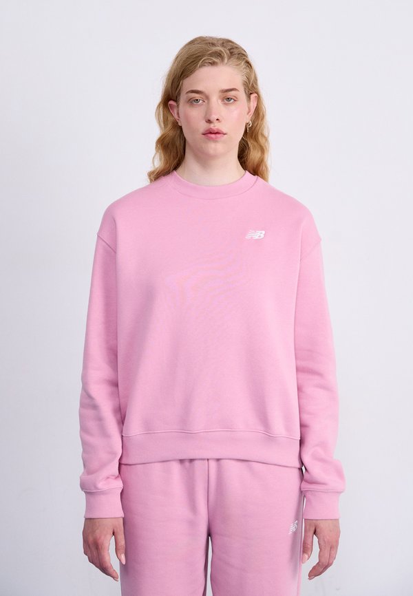 New Balance SPORT ESSENTIALS CREW - Sweatshirt - pink taffy