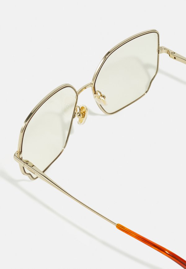 CHLOÉ