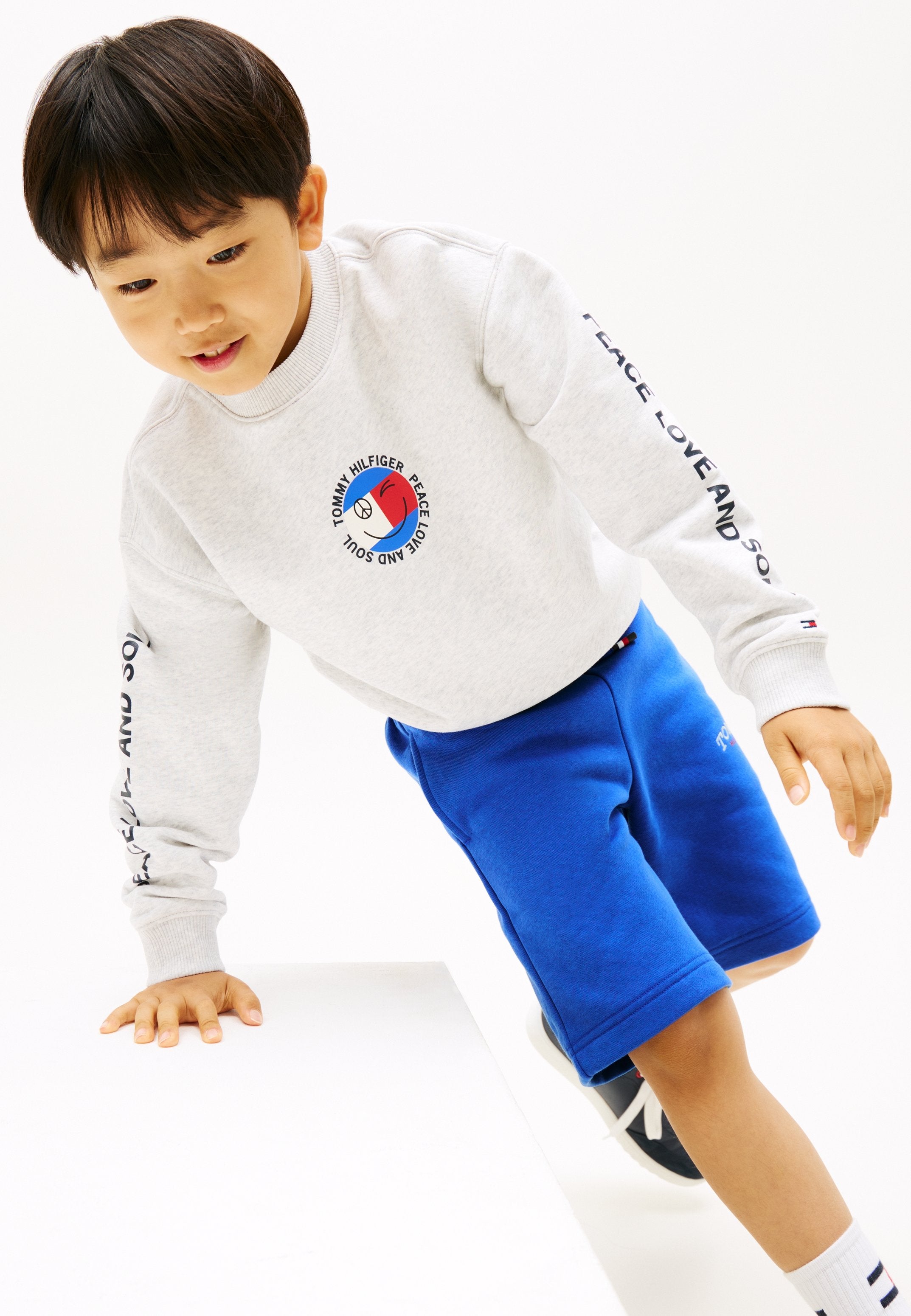 SMILEY FLAG BACK LOGO TERRY SWEATSHIRT Media 3