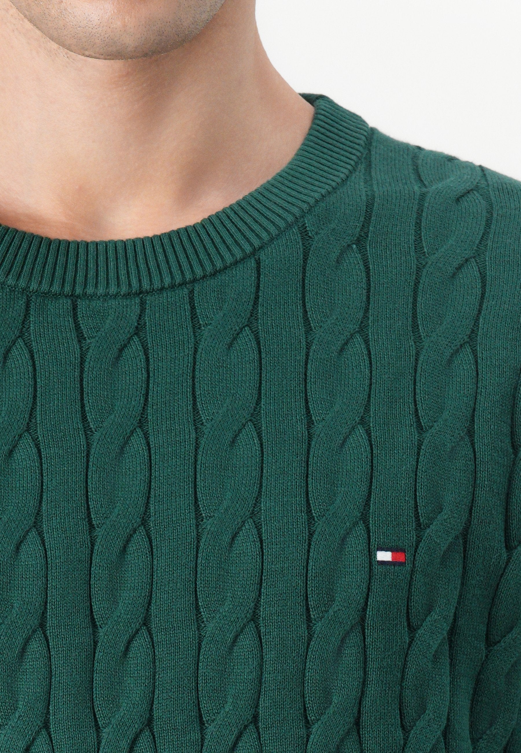 CLASSIC CABLE CREW NECK  ELEVATED ESSENTIALS Media 6