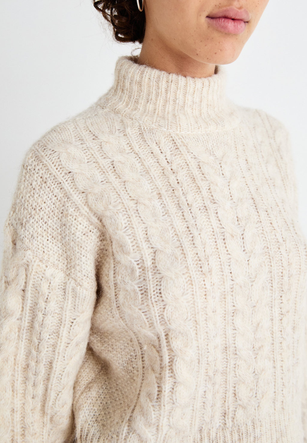 ONLY ONLIDA LIFE HIGH NECK