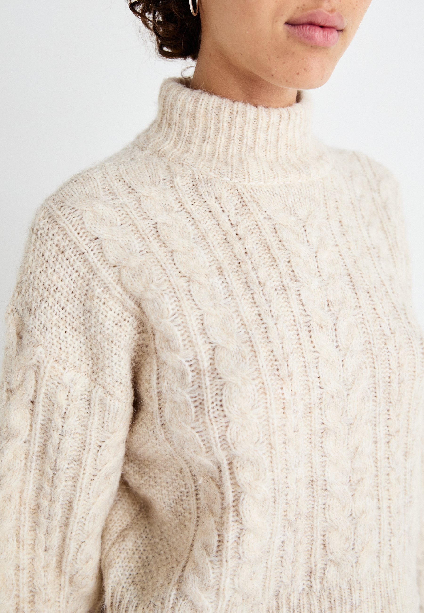 ONLY ONLIDA LIFE HIGH NECK