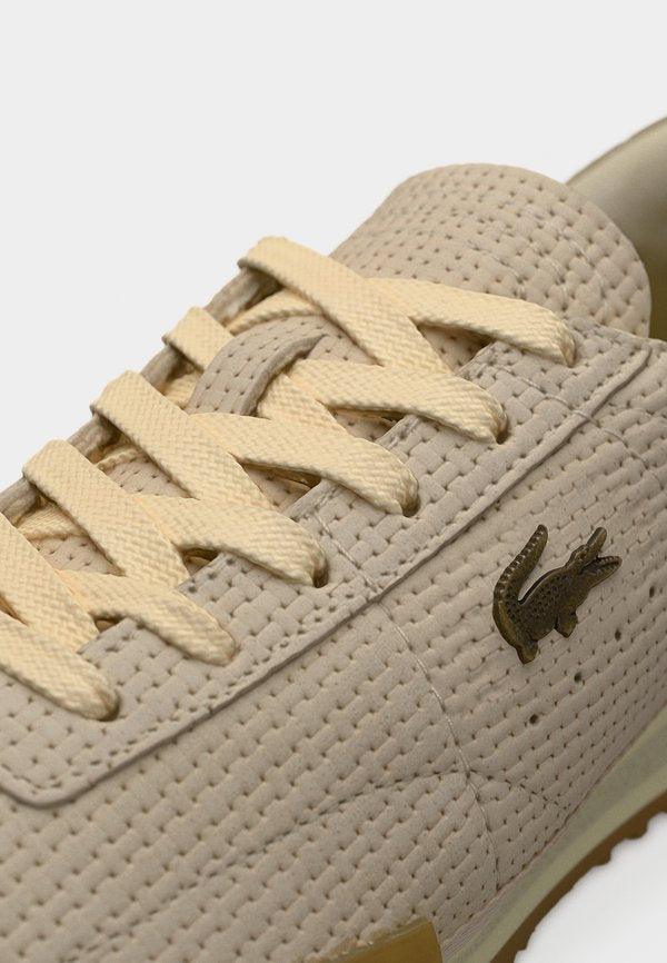 Lacoste AURA 126