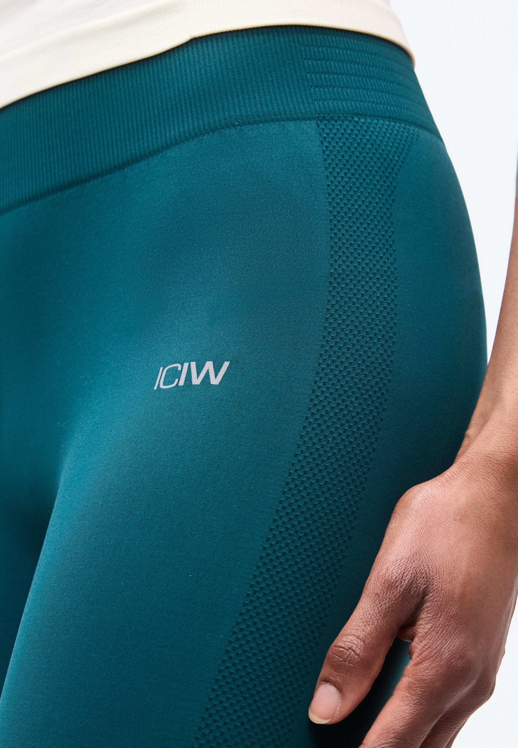 ICANIWILL DEFINE SEAMLESS