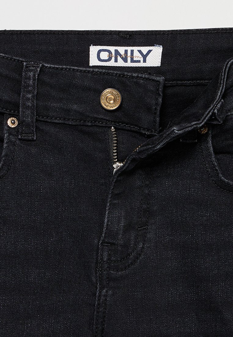 ONLAYA  Media 4