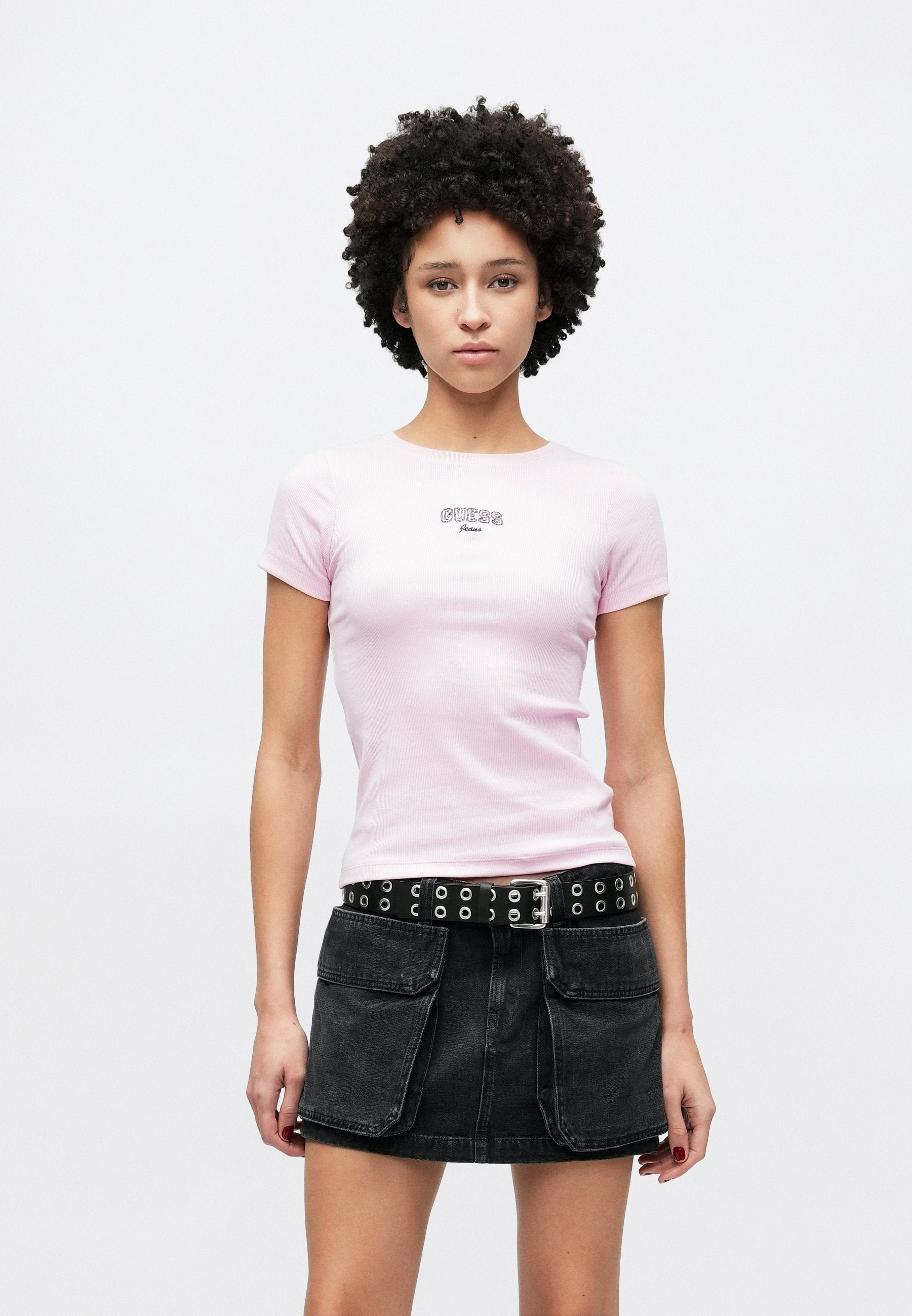 Guess  EMBRO SLIM TEE