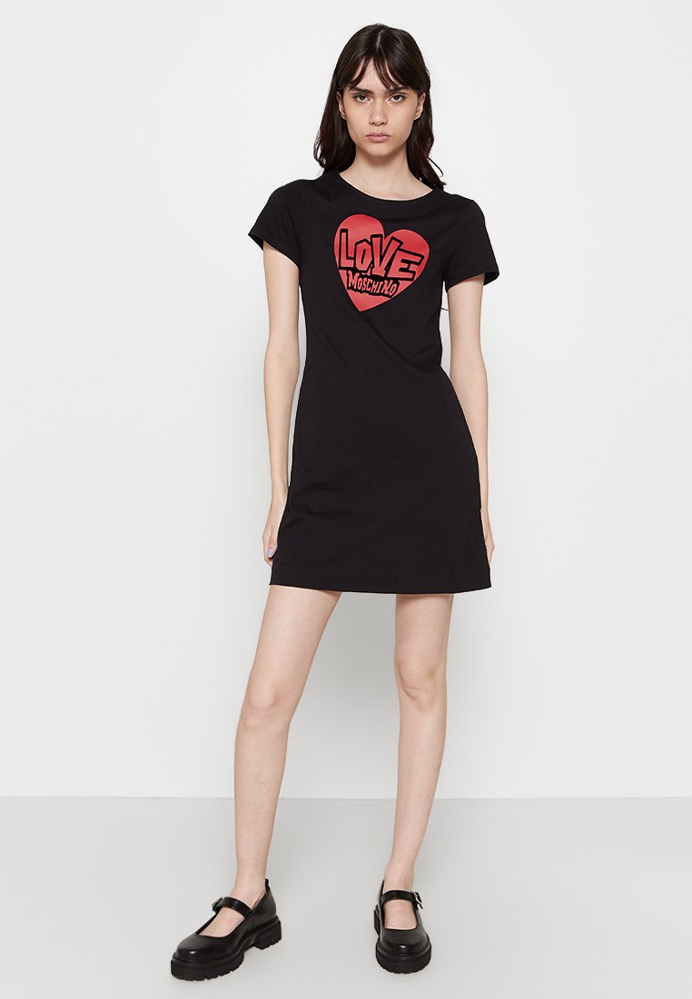 Love Moschino