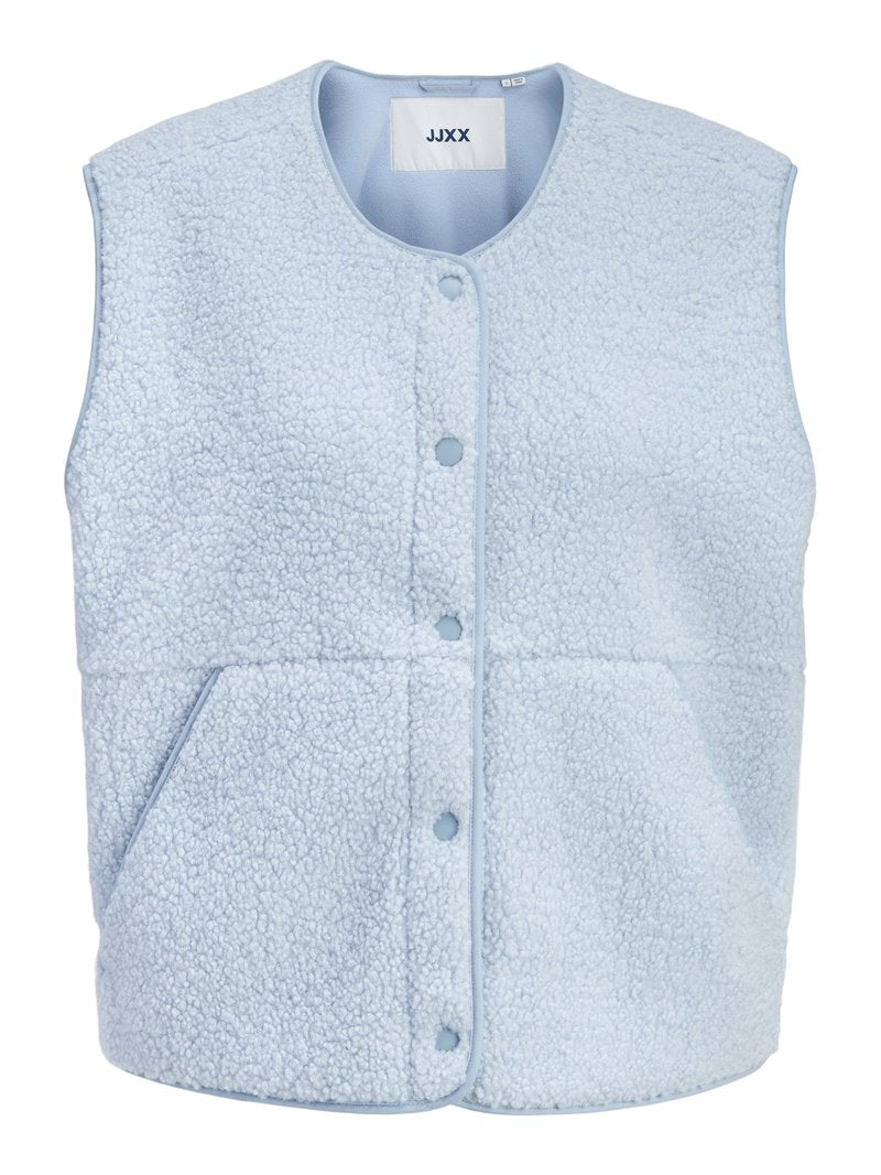 Hellblaues ärmelloses Fleeceweste mit vorderen Druckknöpfen, seitlichen Taschen und einem abgerundeten Ausschnitt, mit dem Etikett JJXX.