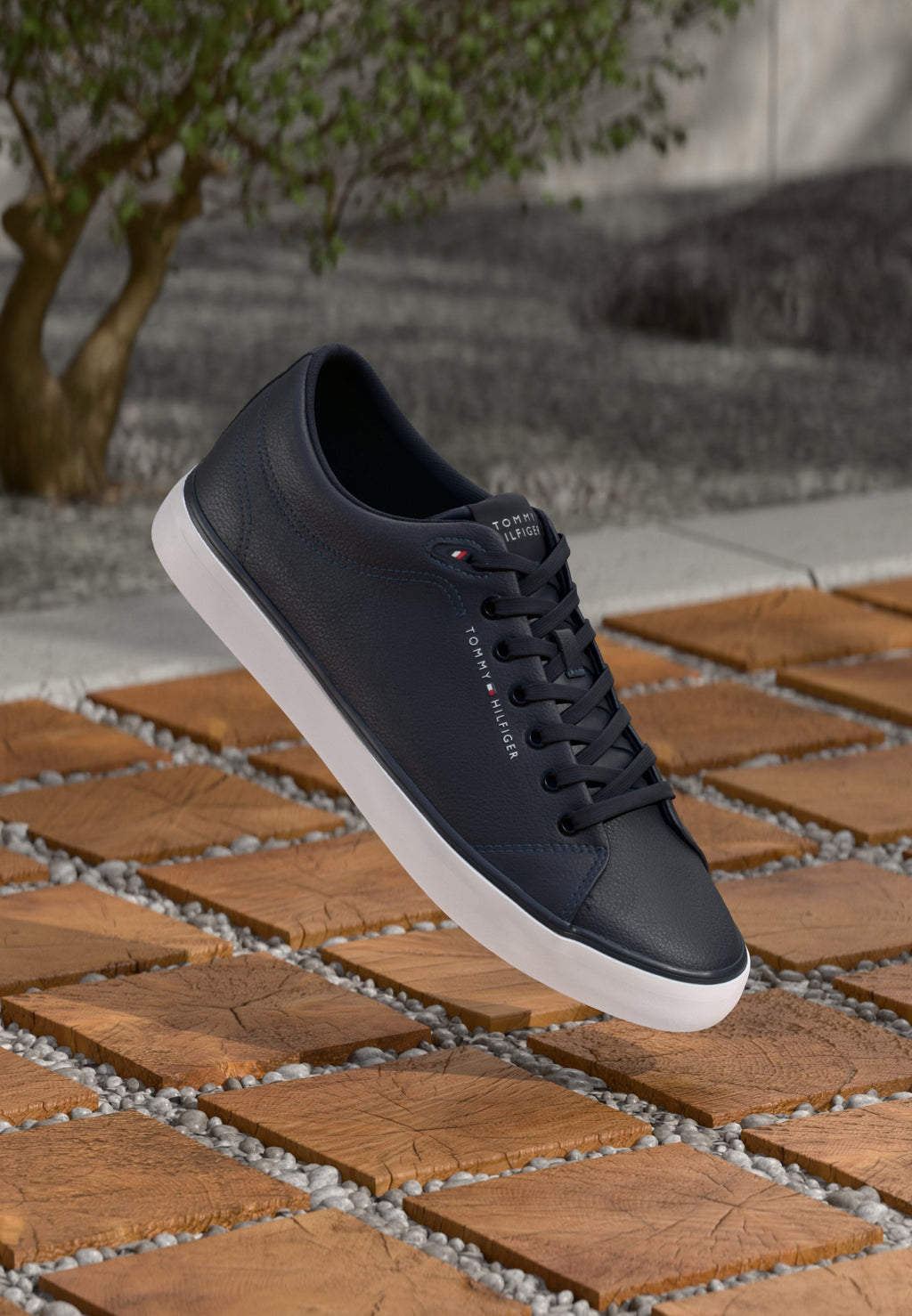 LOGO TRAINERS WITH LEATHER Media 1