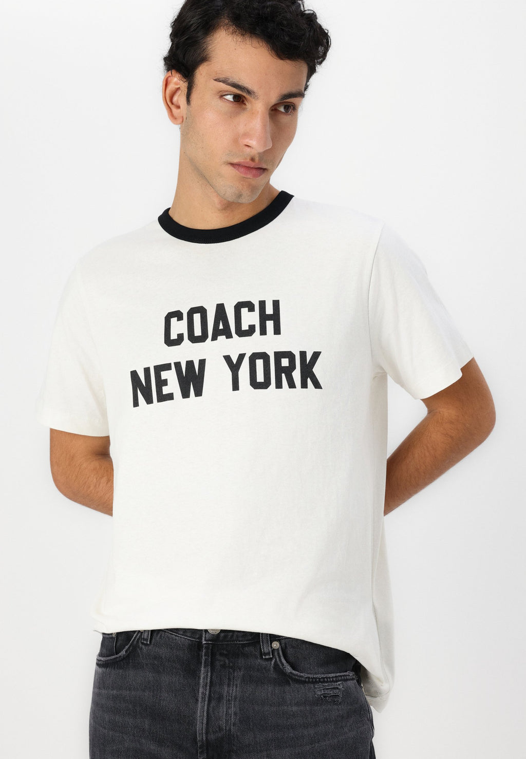 COACH LOCATION
