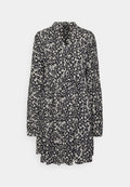 VMCAITLYNN DRESS - Vero Moda Tall - View 1