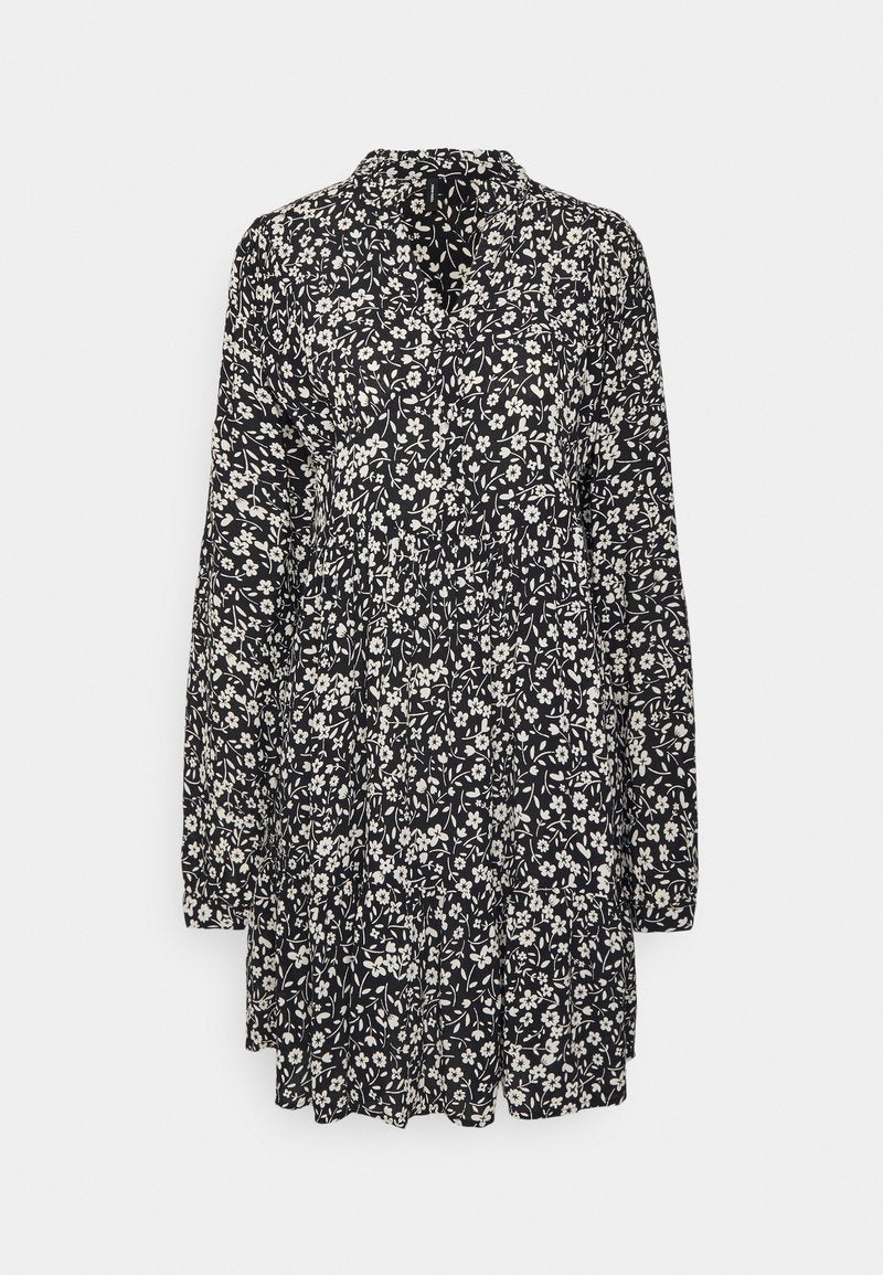 VMCAITLYNN DRESS - Vero Moda Tall - View 1
