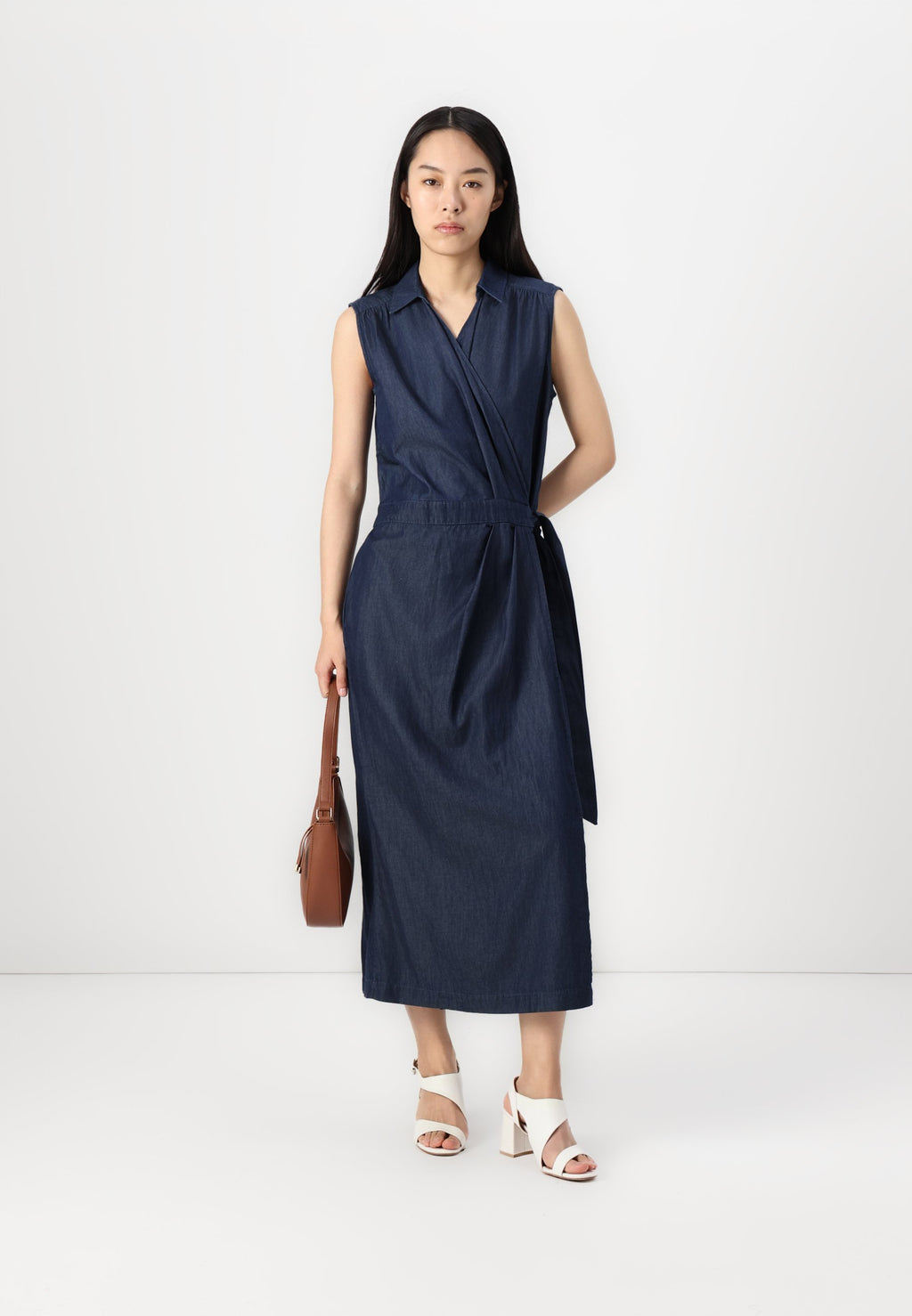 Esprit Jeanskleid Media 2