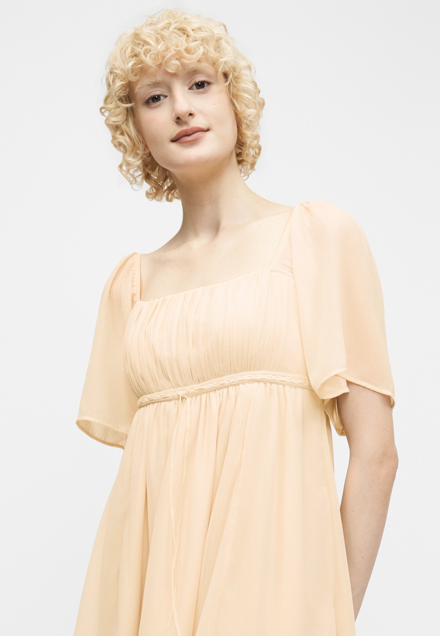 Abercrombie & Fitch CHASE SHEER BABYDOLL MINI