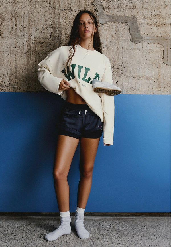 Bershka PRINTED ROUND NECK - SWEATSHIRT - Sweatshirt - white