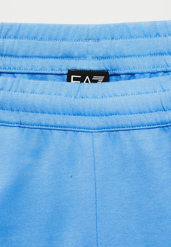 EA7 Emporio Armani