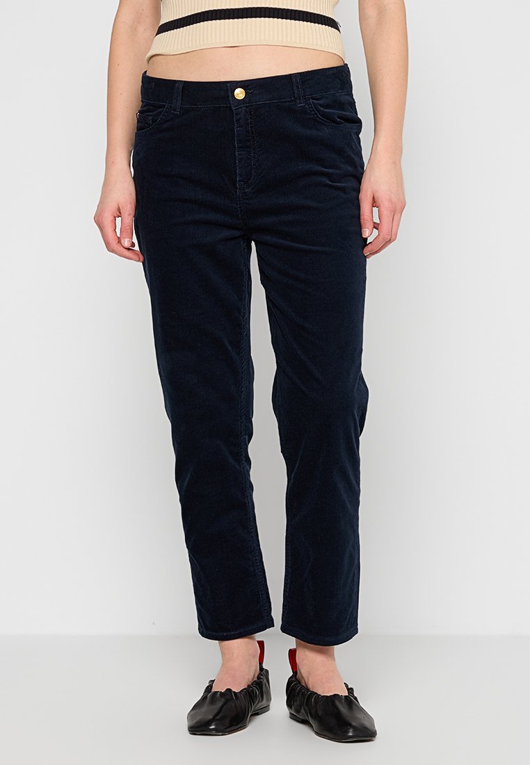 SLIM FIT Media 1