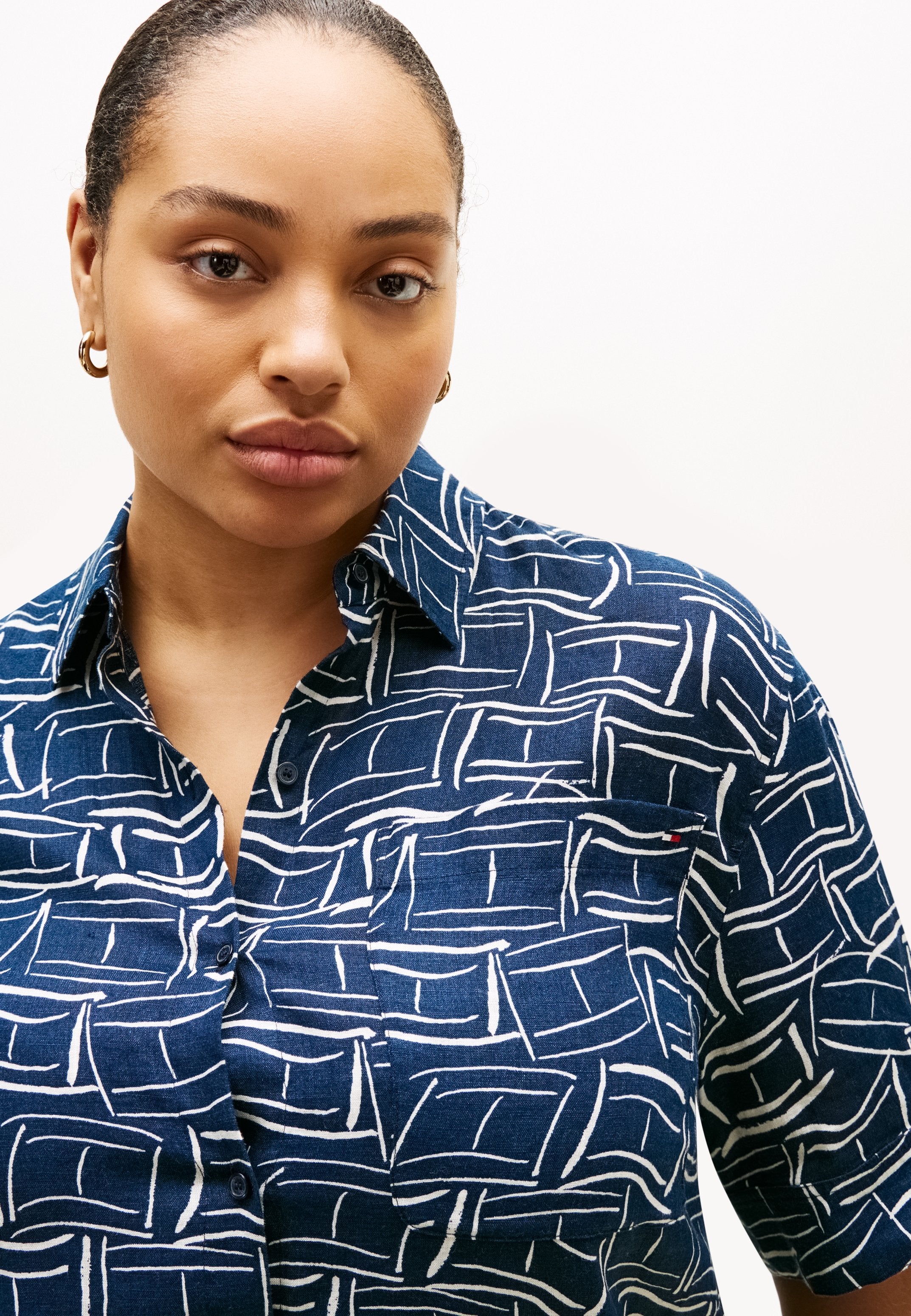 CURVE RELAXED FIT PURE LINEN SHIRT Media 5