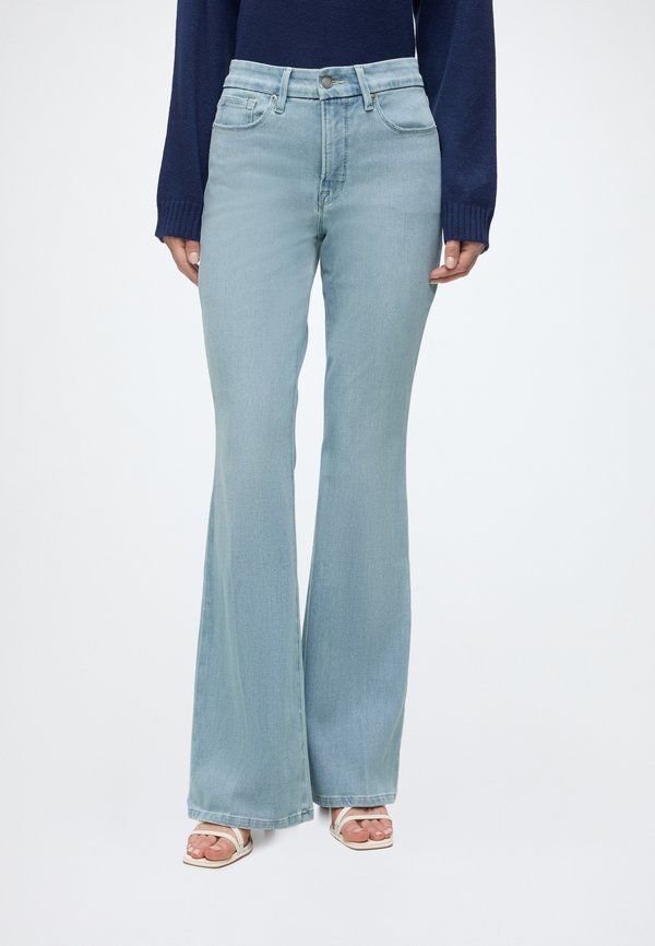 Good American GOOD LEGS FLARE JEANS