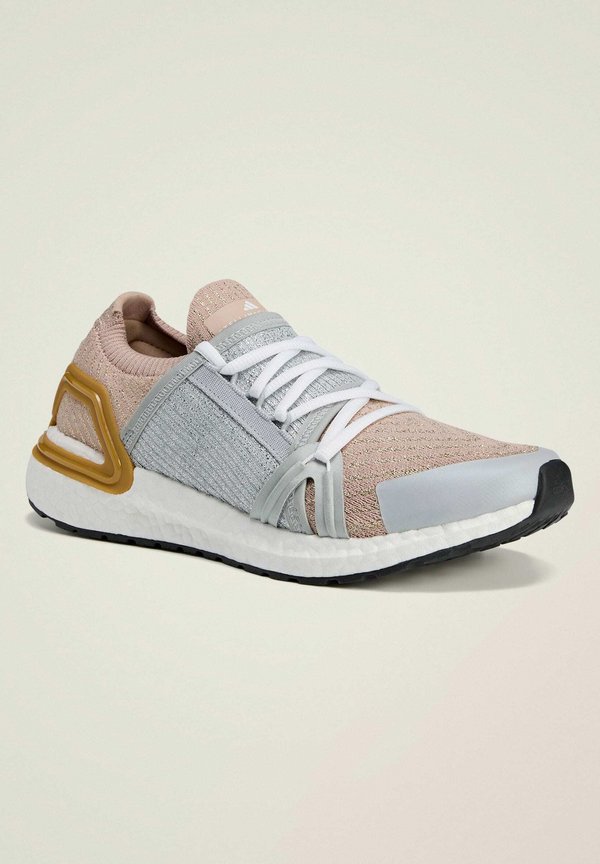 adidas by Stella McCartney ADIDAS BY STELLA MCCARTNEY ULTRABOOST DNA