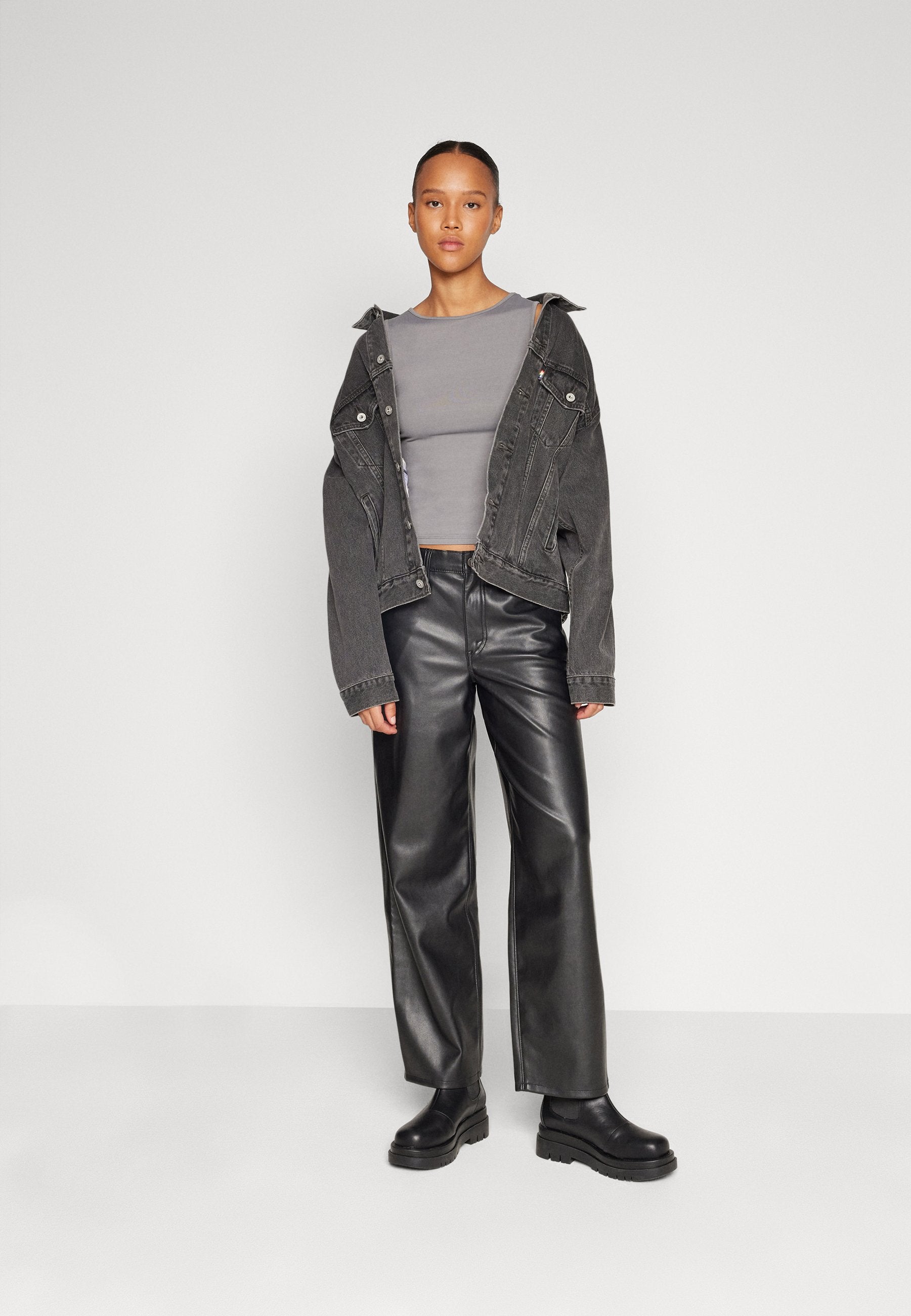 ONLY ONLEA CUT OUT