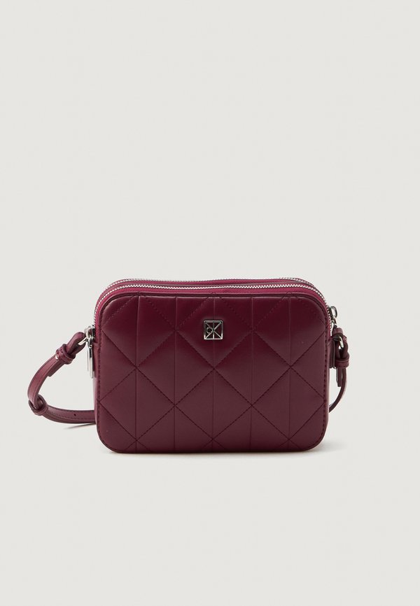 Calvin Klein Cross body bag - alluring pink