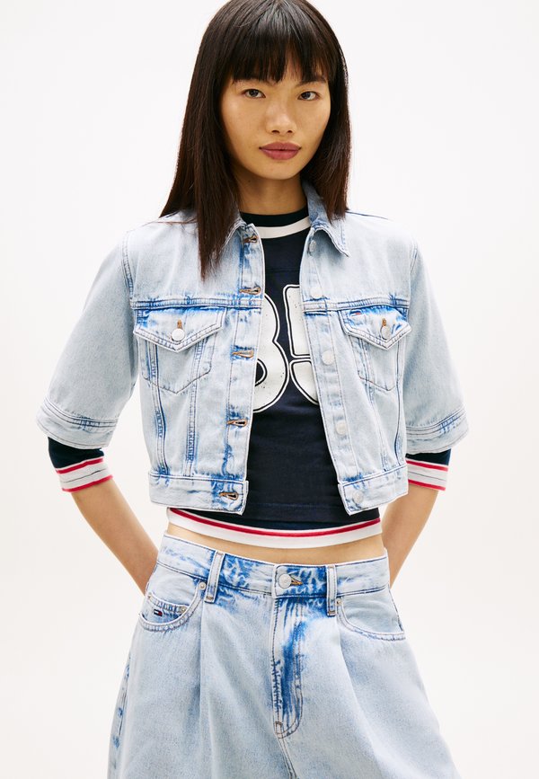 Tommy Jeans CROPPED REGULAR DENIM TRUCKER JACKET