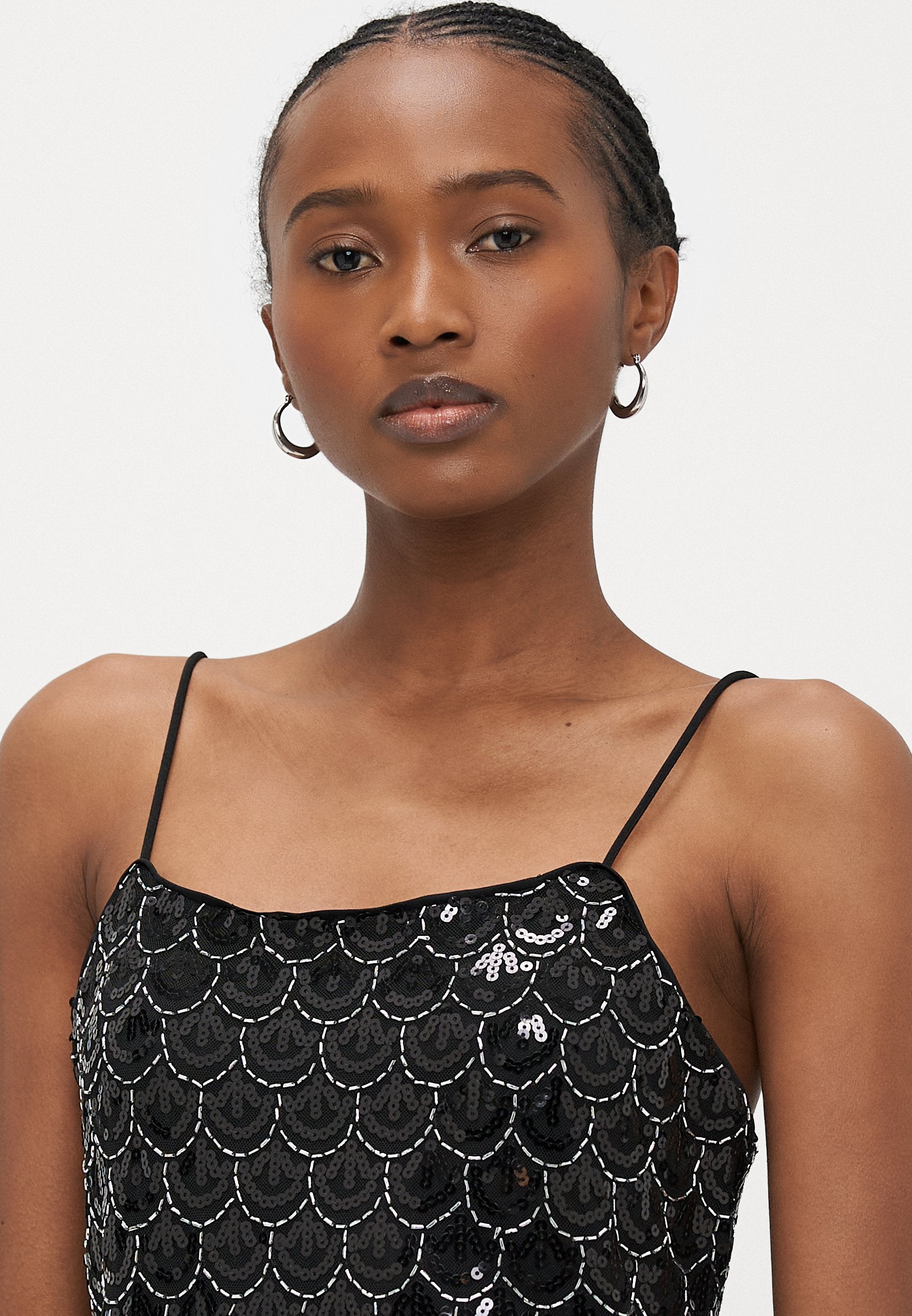 ONLBRIELLE STRAP SEQUINS DRESS Media 5