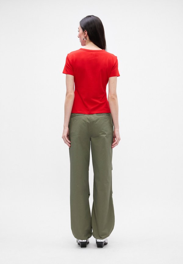 Calvin Klein Jeans SLIM COCKTAIL TEE