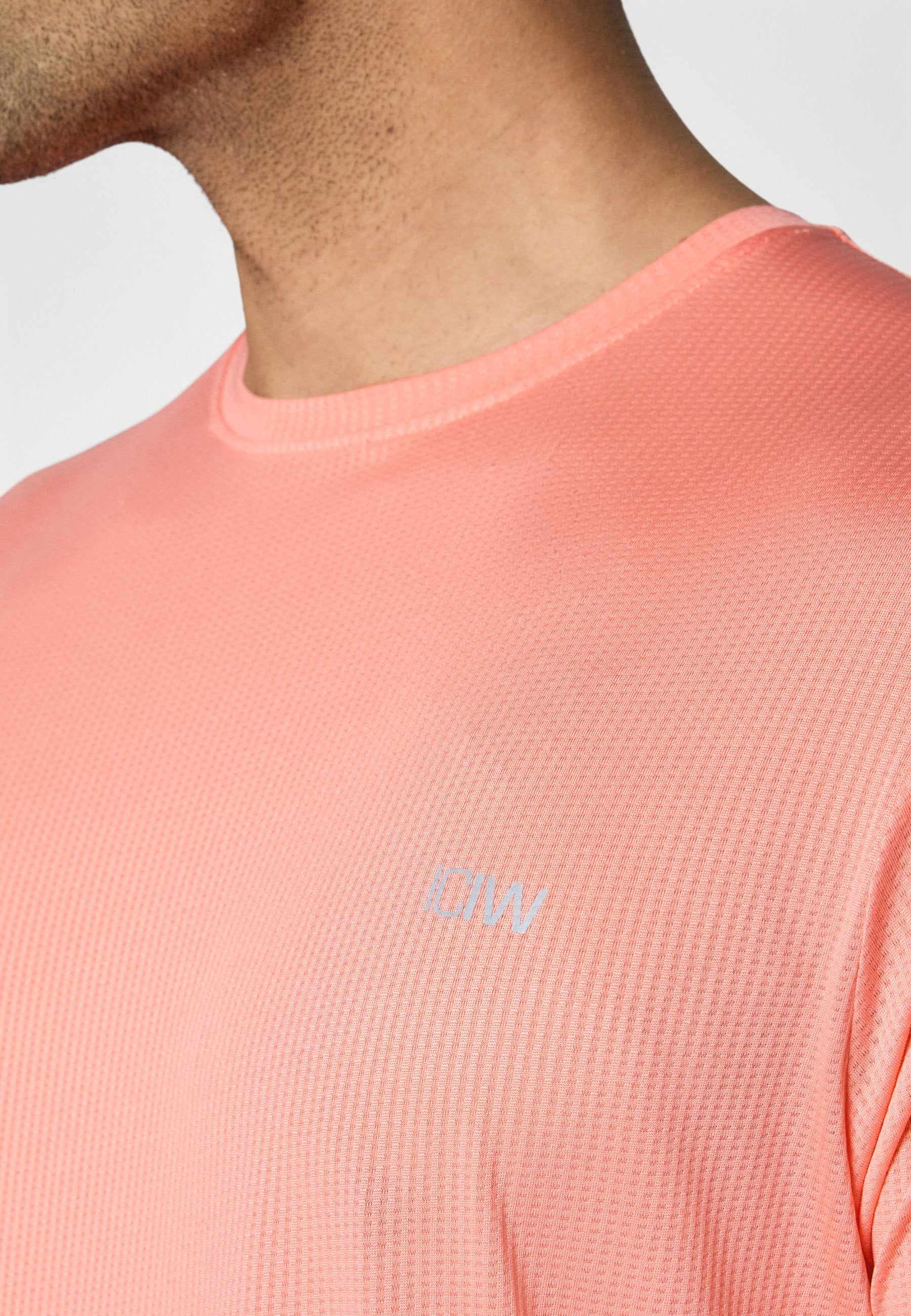 ICANIWILL ULTIMATE TRAINING TEE