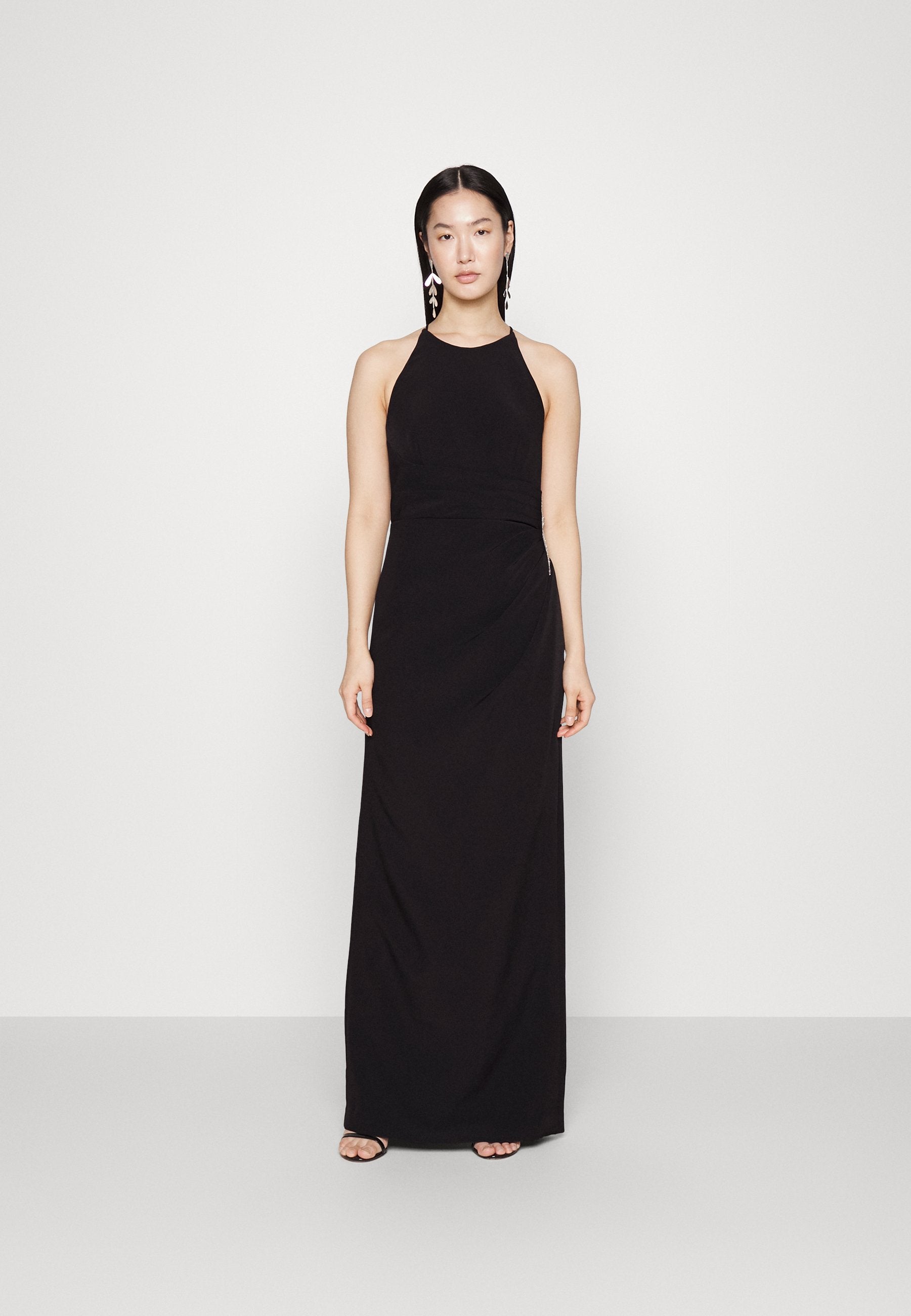 Halston ANNIKA GOWN IN STRETCH CREPE
