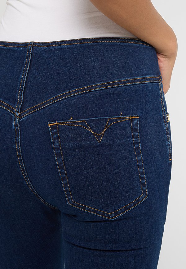 Versace Jeans Couture
