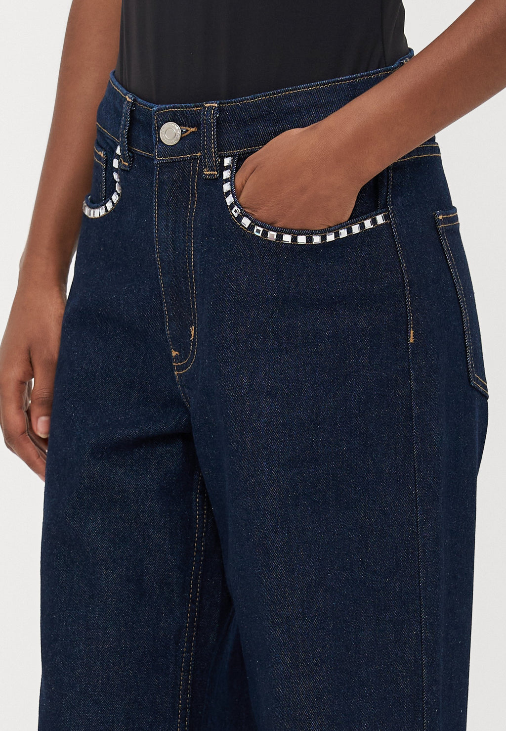 ONLTAMMY STUDS Media 5