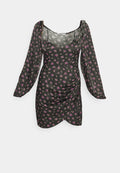 NA-KD SHAPED CUPS MINI DRESS