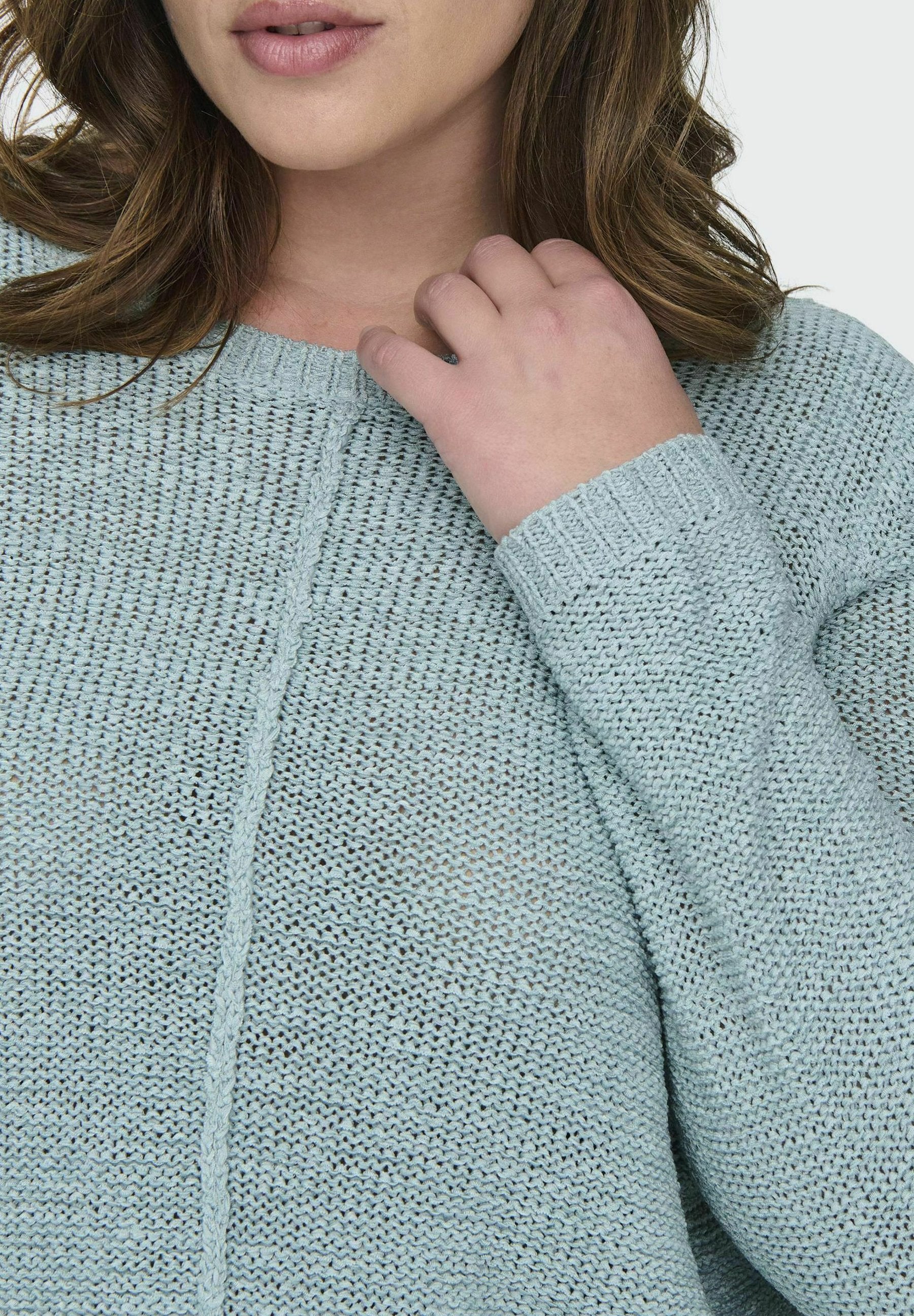 Knitted CARNEW Knitted Media 6