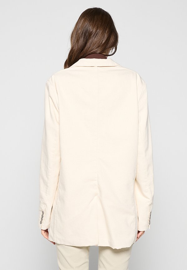 Claudie Pierlot