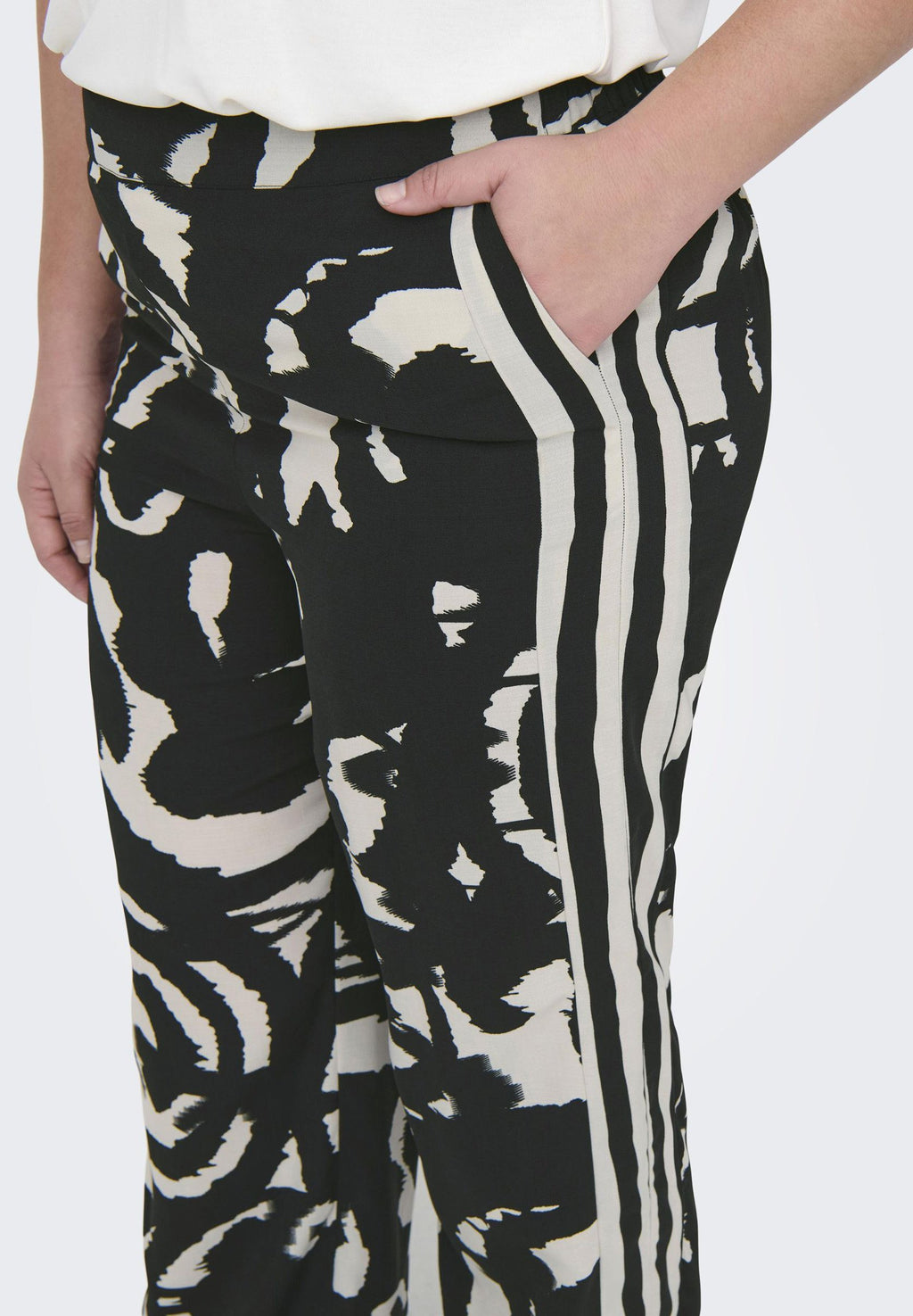Wide-leg CARNICON Regular Fit Media 6