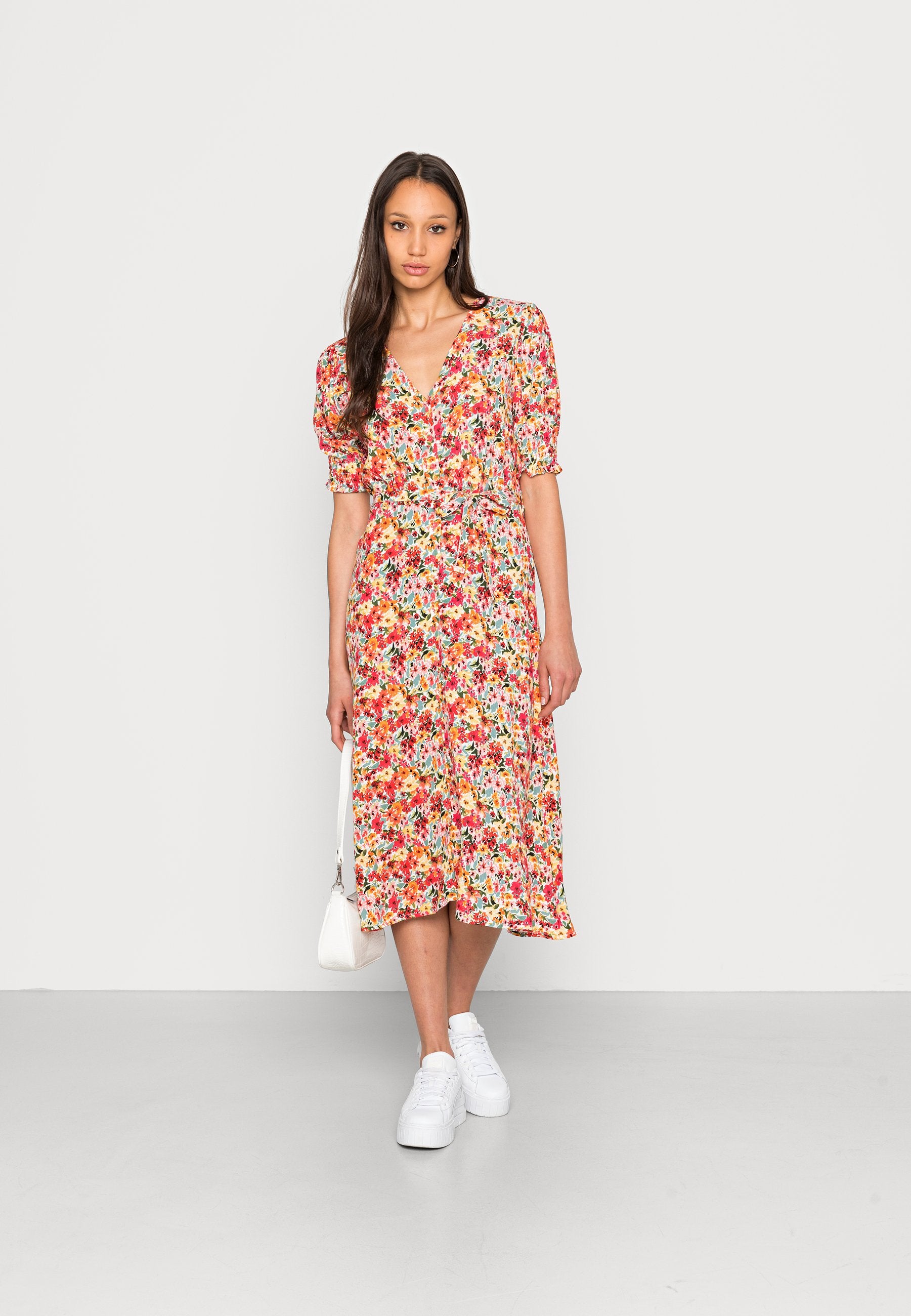 ONLY ONLFREDERIKKE V NECK BELT DRESS