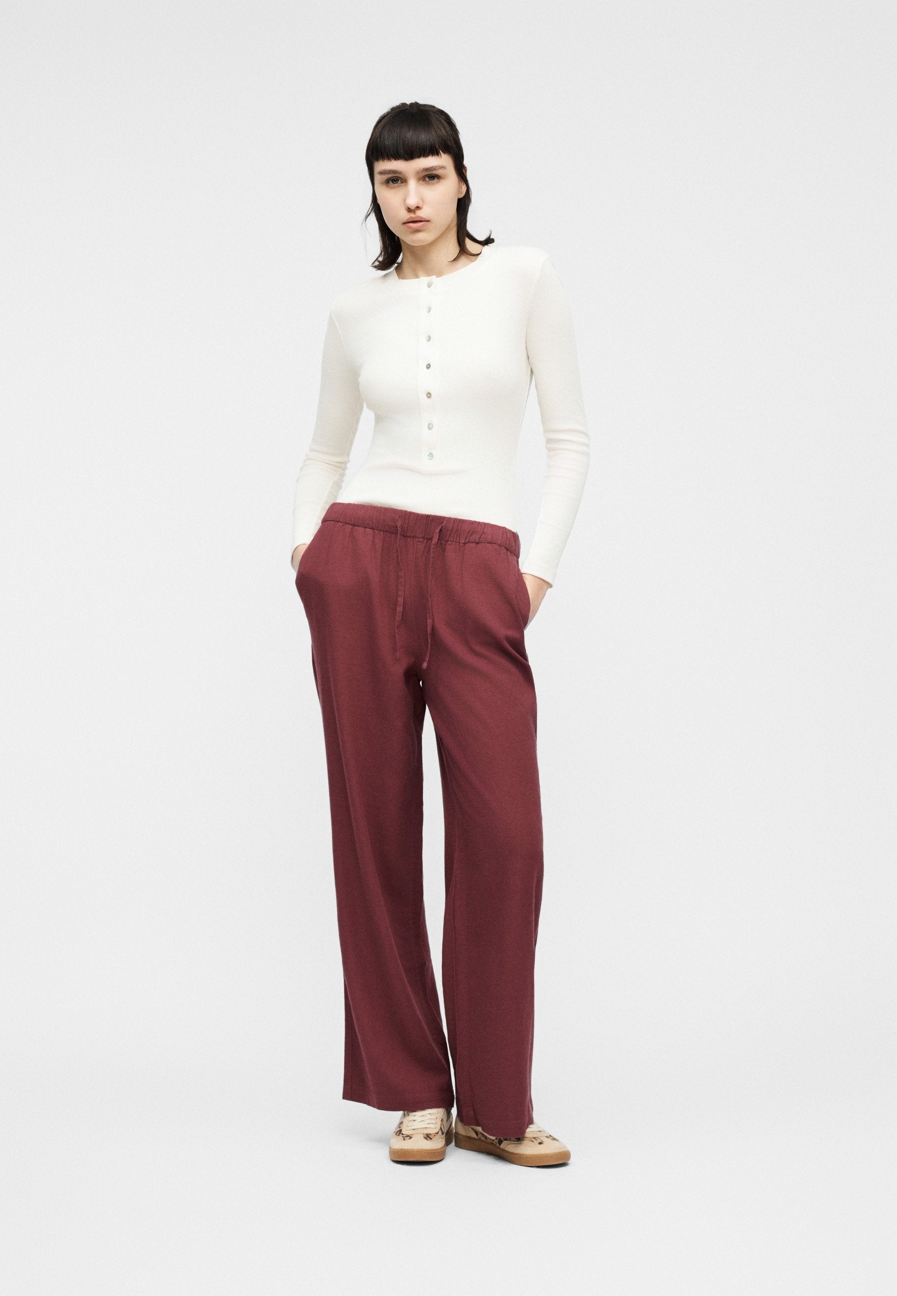 ONLGOA Straight Fit Linen Media 2