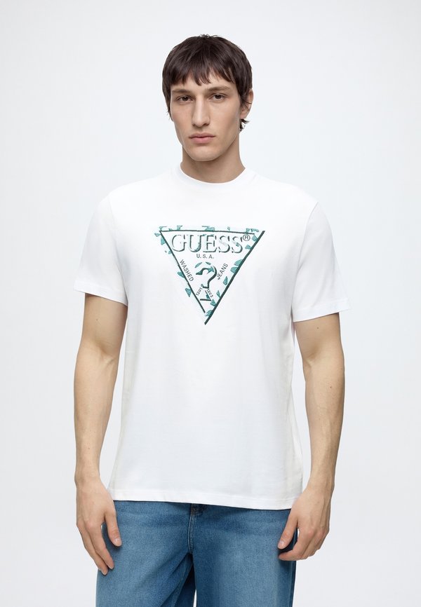 Guess TRIANGLE LEAVES EMBROIDE - Basic T-shirt - pure white