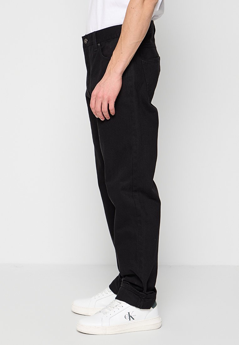 Lindbergh Loose Jeans Media 2